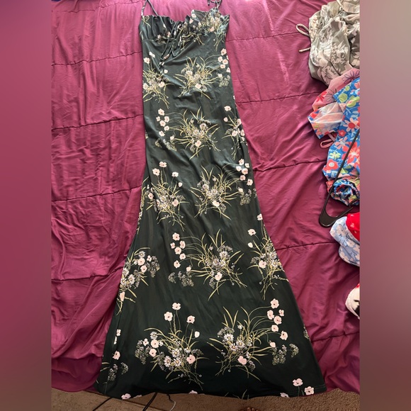 SHEIN / PARTHEA Mermaid Hem Dark Green Floral Print Maxi Dress Large No Tags - Picture 2 of 5